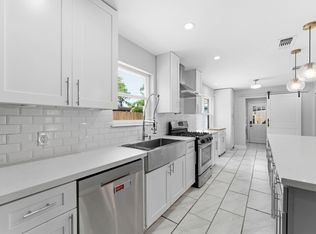 206 W North Hill Dr, Spring, TX 77388