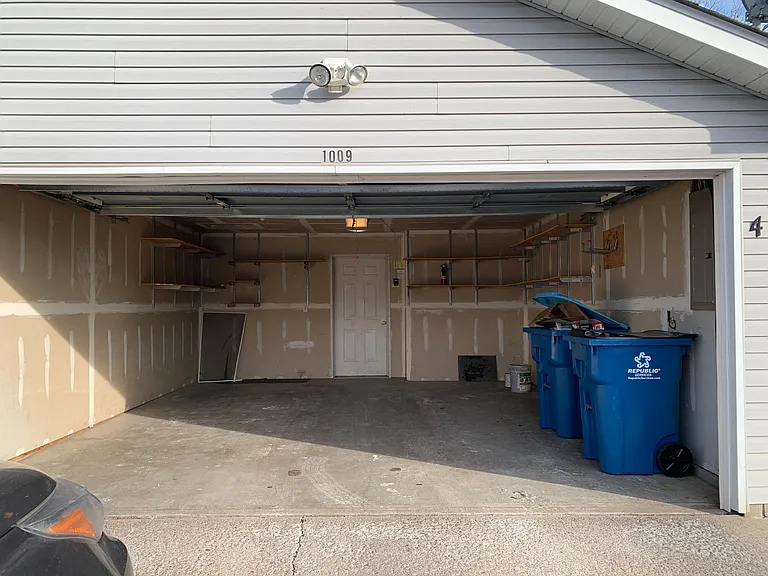 1009 1st St SE — Photo 27