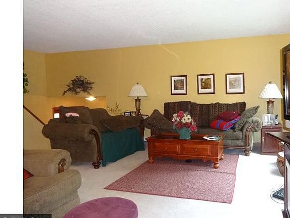 4th image of 470 Bear Ave N