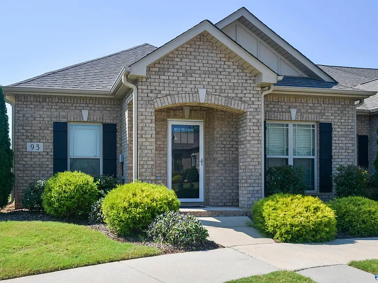 93 Cypress Grove Ln — Photo 1
