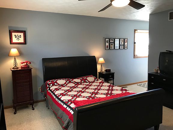 3rd image of 55062 E Lori Ln