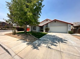 8910 Newcastle Ave, Hesperia, CA 92344