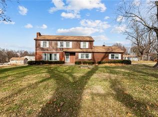 107 Chicago Ave, Sibley, MO 64088
