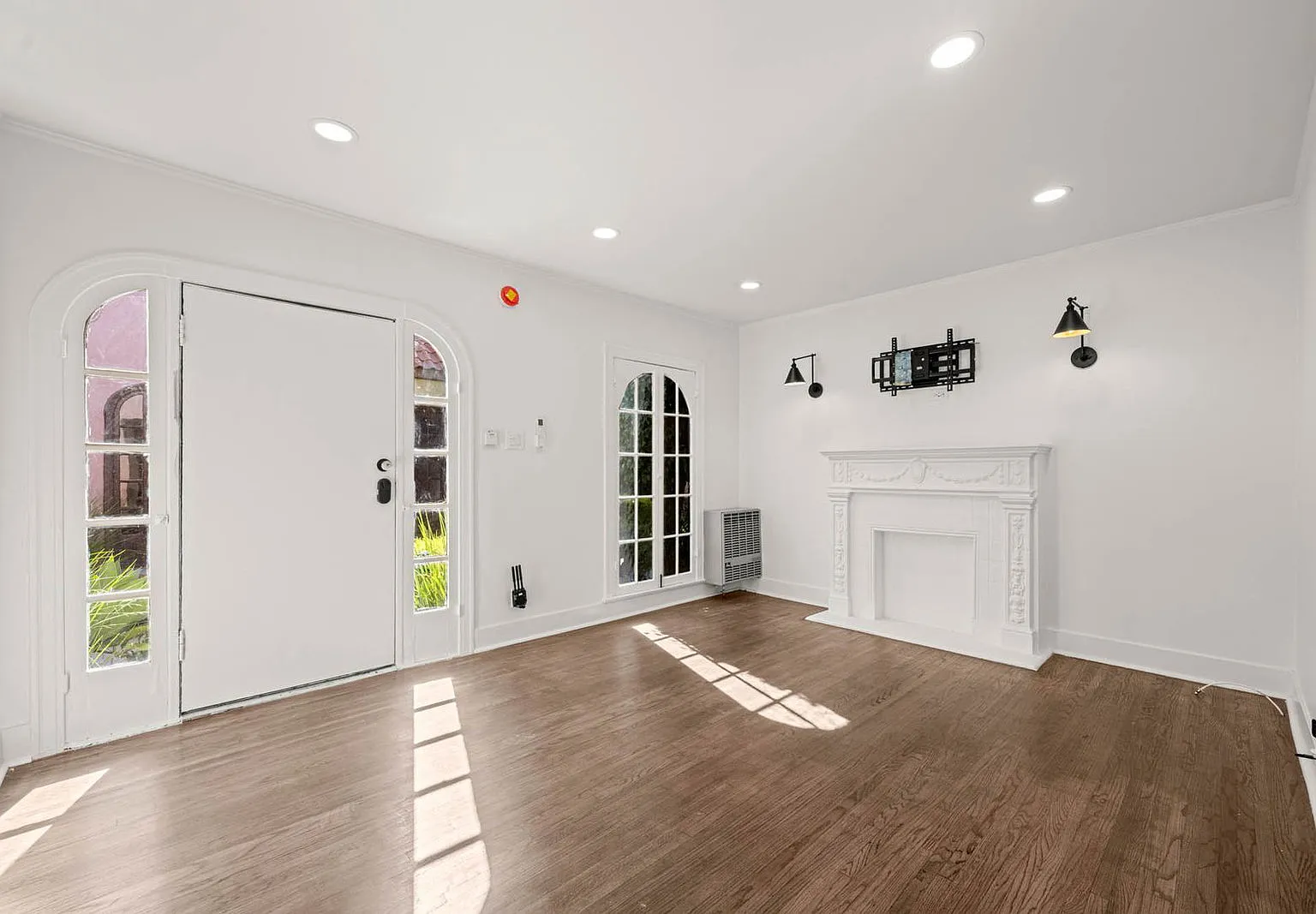 1 bed, 1.0 bath, 700 sqft, $2,850 — Photo 3