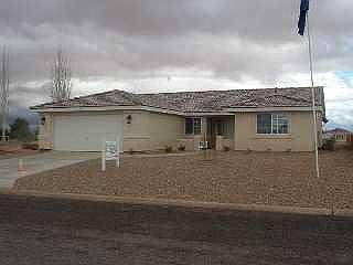 1st image of 914 E Saguaro Dr E