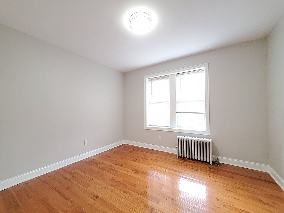 2nd image of 134 Corbin Ave #34E