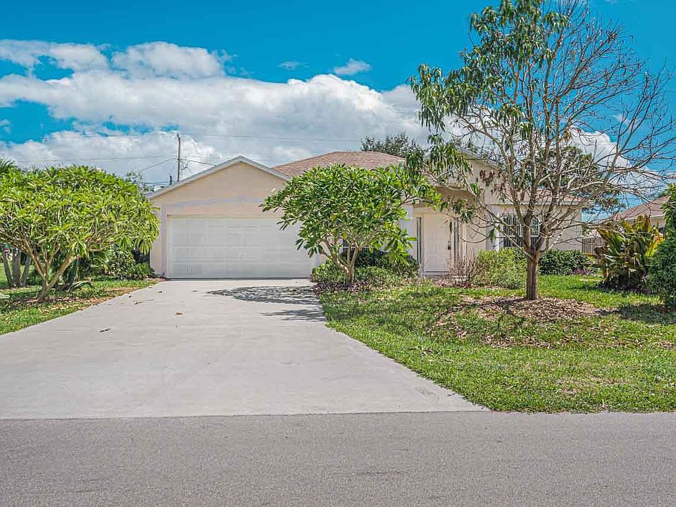 1st image of 2507 SE West Blackwell Drive