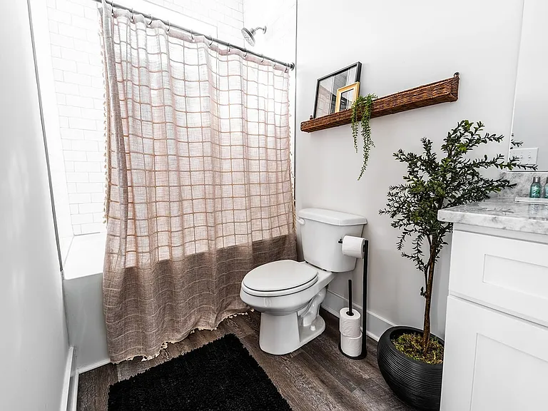228 Oceola Ave — Photo 17