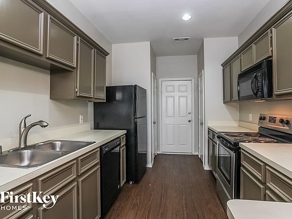 5th image of 703 Hallsleigh Ln