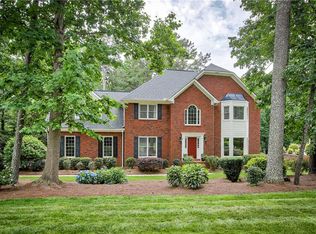 495 Saddlebrook Dr, Roswell, GA 30075
