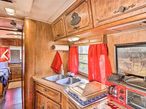 (undisclosed Address), Sevierville, TN 37876