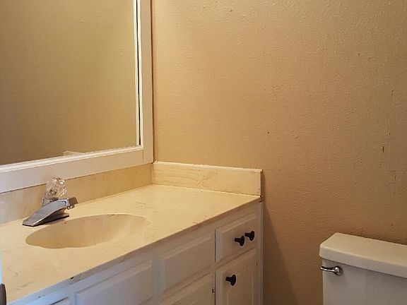 4th image of 10842 Chickasha Dr