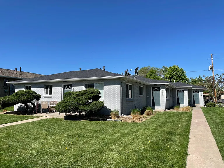 1359 S Grant St — Photo 10