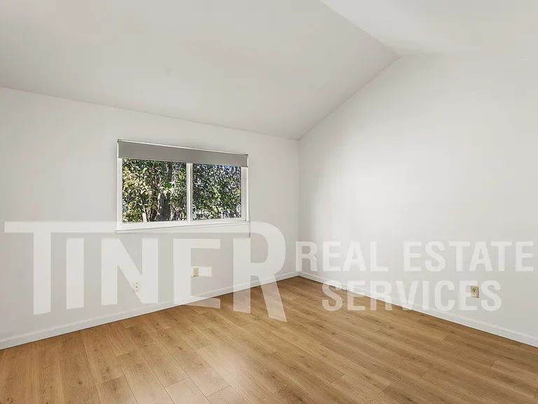 1533 Hood Rd #B — Photo 13