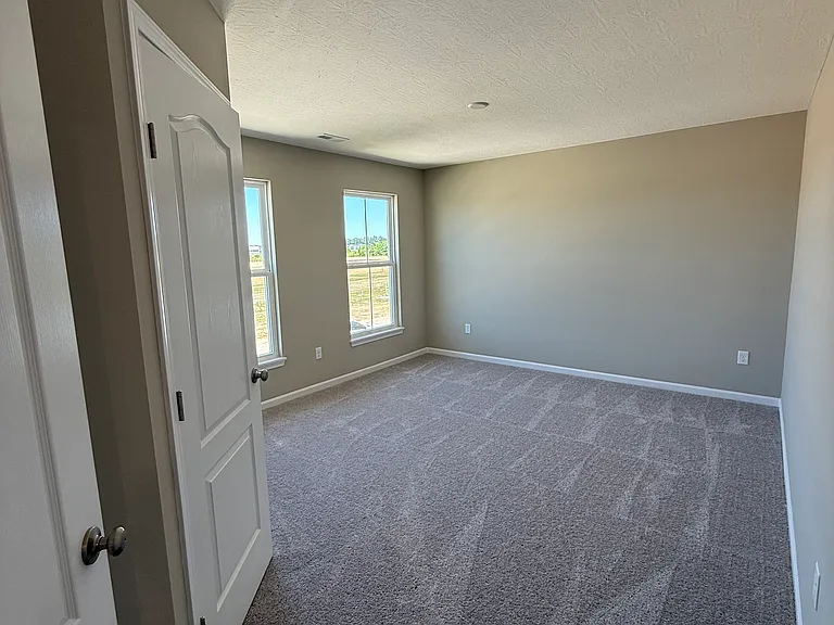 3379 Fall Leaf Ct — Photo 16