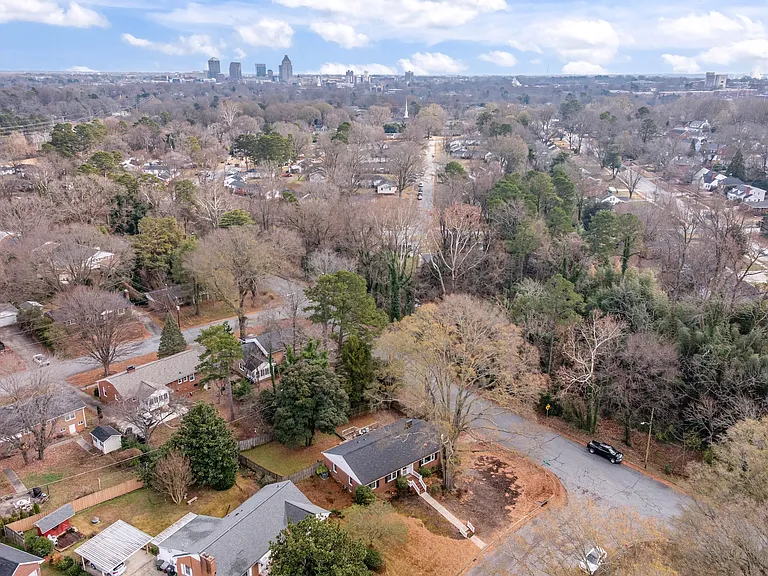 2100 Villa Dr — Photo 29