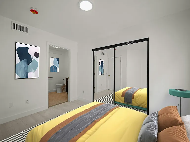 920 Everett St #5 — Photo 17