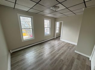 73 Garside St #2F, Newark, NJ 07104