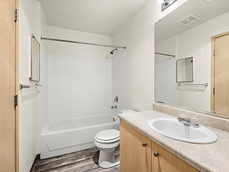 Mill Pond Apartments — Photo 15