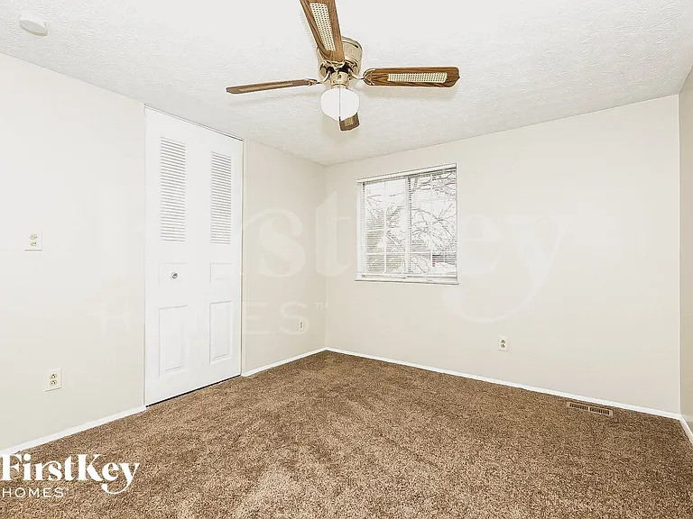 3045 Breed Dr — Photo 9