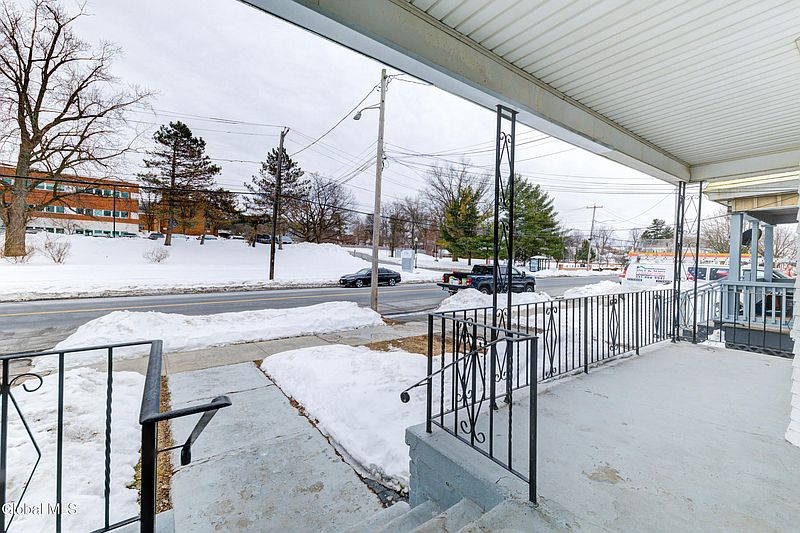 4th image of 609 McClellan Street