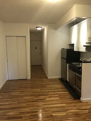 Rented by Waverly Realty Associates | media 30