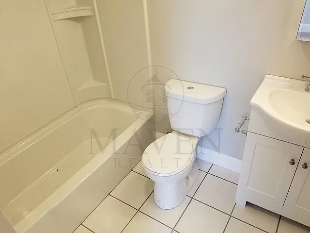 241 Boston Ave #2 — Photo 15