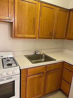 5th image of 327 W 30th St APT 2B