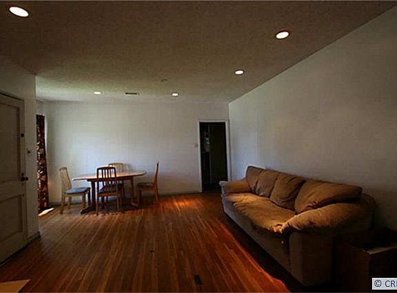 3rd image of 3914 Albury Ave