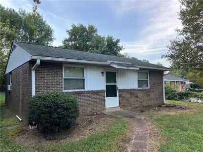 2403 Madre Pl, Greensboro, NC, 27406