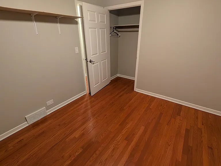 Bedroom for rent