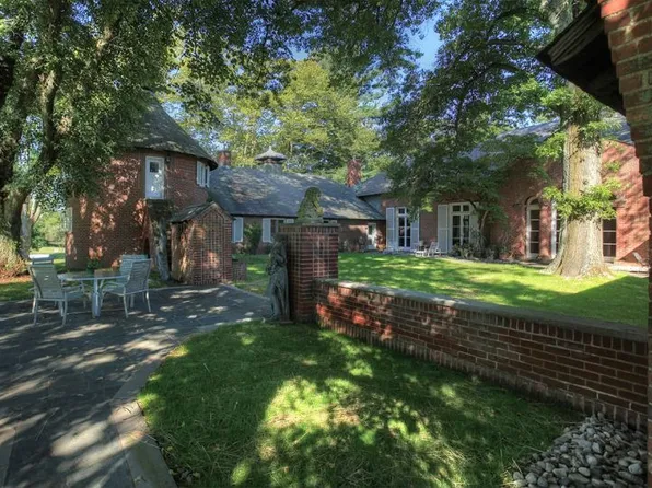 21 Campbell Rd, Bernardsville, NJ 07924