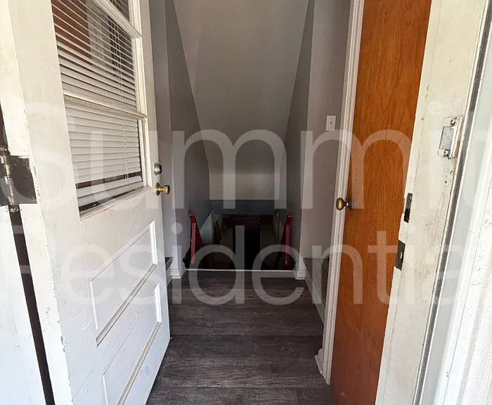 421 Hedeen Dr #421 — Photo 3