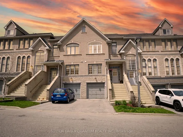 5525 Palmerston Cres #26, Mississauga, ON L5M 6C7