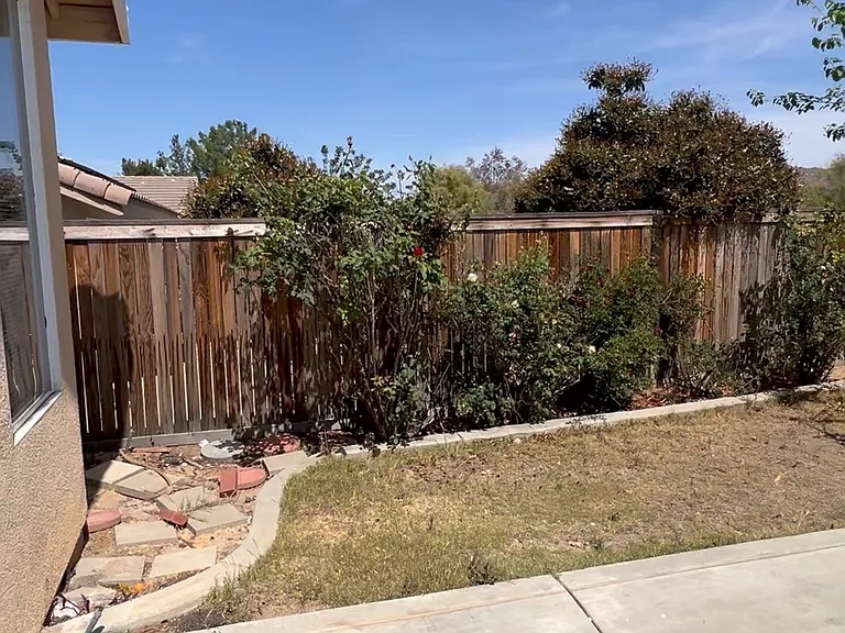 27474 Fallbrook Ct — Photo 20