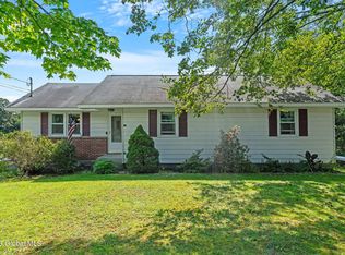 432 Moonlawn Rd, Troy, NY 12180