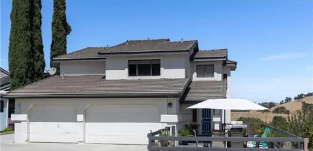 3 bed, 2067 sqft, $3,250 — Photo 1