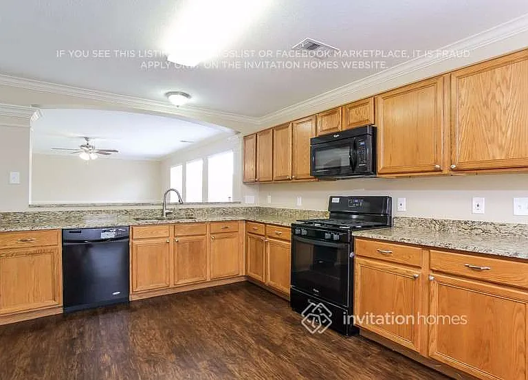 21346 Hadrian Dr — Photo 9