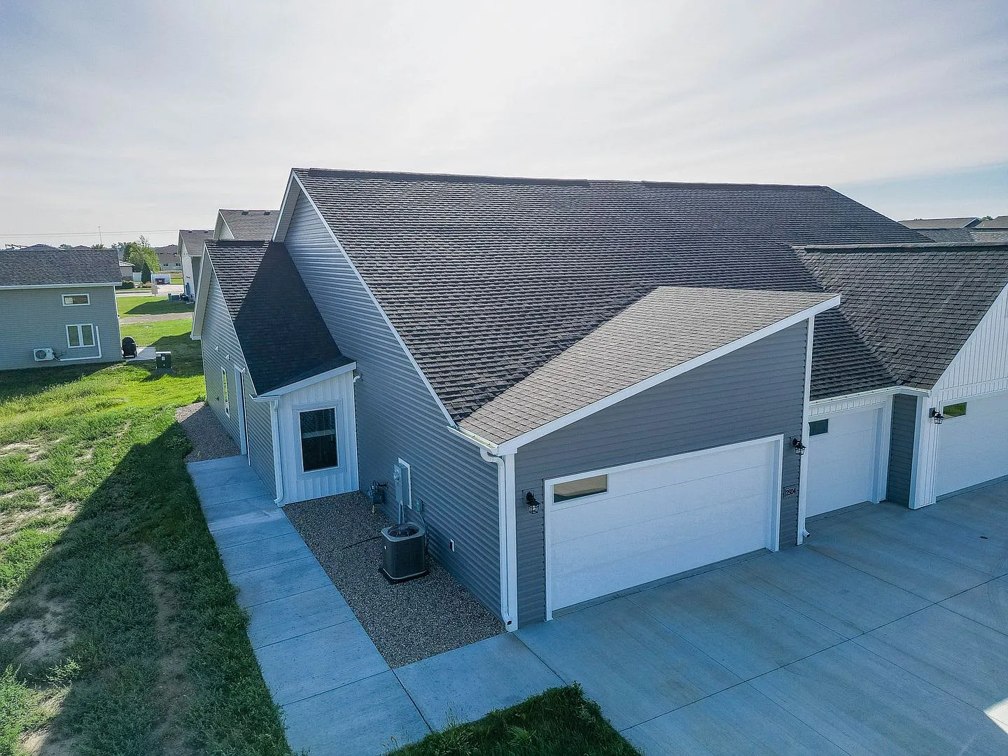 One Month FREE on a 13-Month Lease! Sign by September 30th! — Photo 2