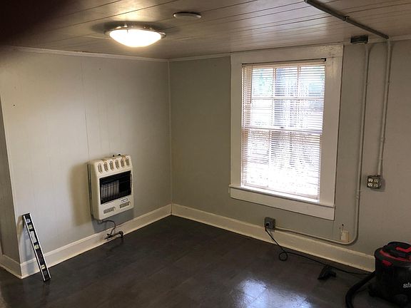 4th image of 122 Hayter St #G1