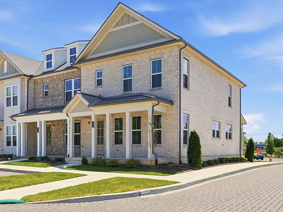 1st image of 400 Perch St
