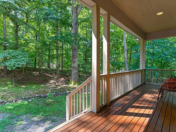 4th image of 1835 Ridge Cliff Dr