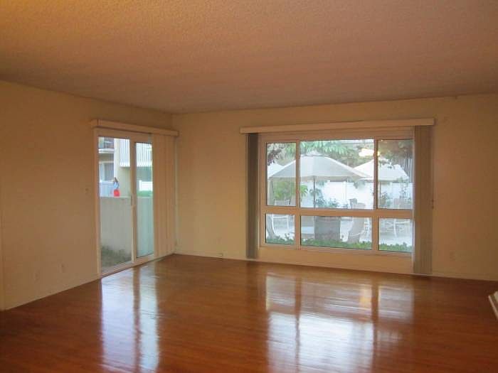 2nd image of 3756 Lockland Dr APT B