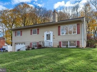 7169 Chambers Hill Rd, Harrisburg, PA 17111