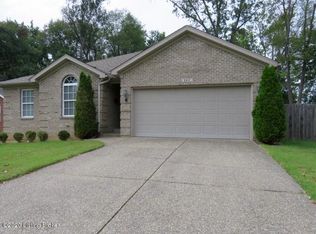 2417 Fluhr Ln, Louisville, KY 40216