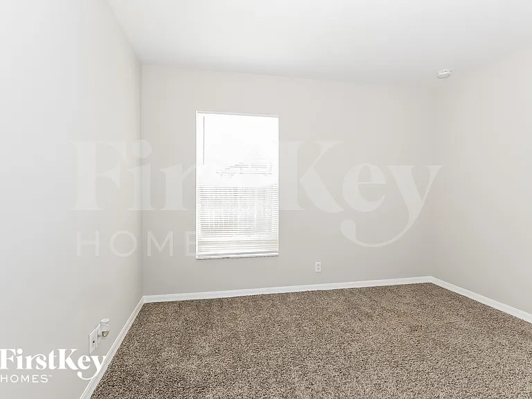 3526 SW Rosardo St — Photo 11