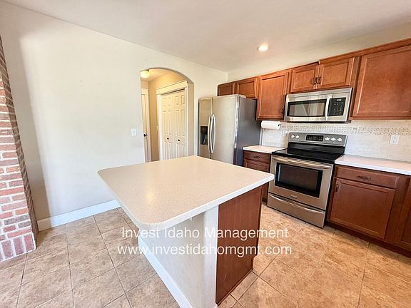 5th image of 2582 E Copper Point Dr