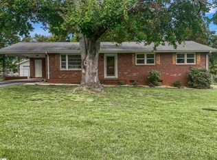 109 Bellview Dr, Boiling Springs, SC 29316