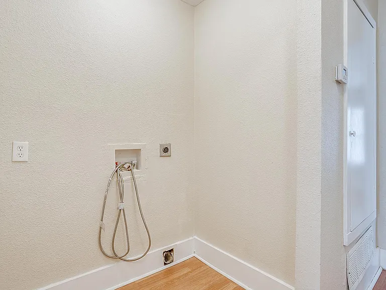 1016 E Arlington Ave #C — Photo 12
