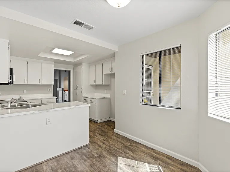 2249 Piccardo Cir — Photo 20